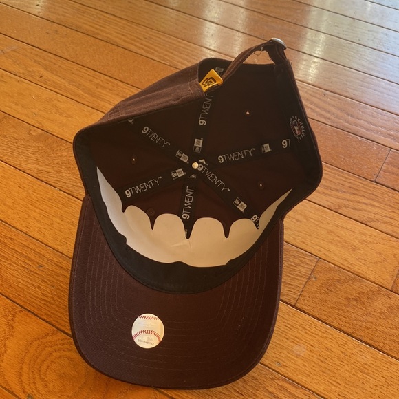 Brand new San Diego Padres ball cap - 9twenty new era.  MLB - Picture 2 of 4